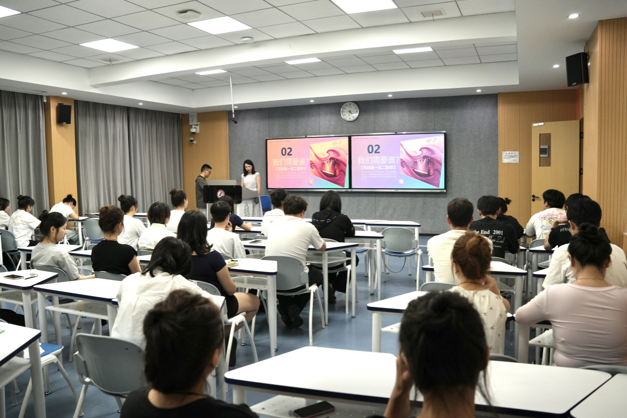 艺术学院举办镇坪县自然国心文化传播有限公司专场招聘会