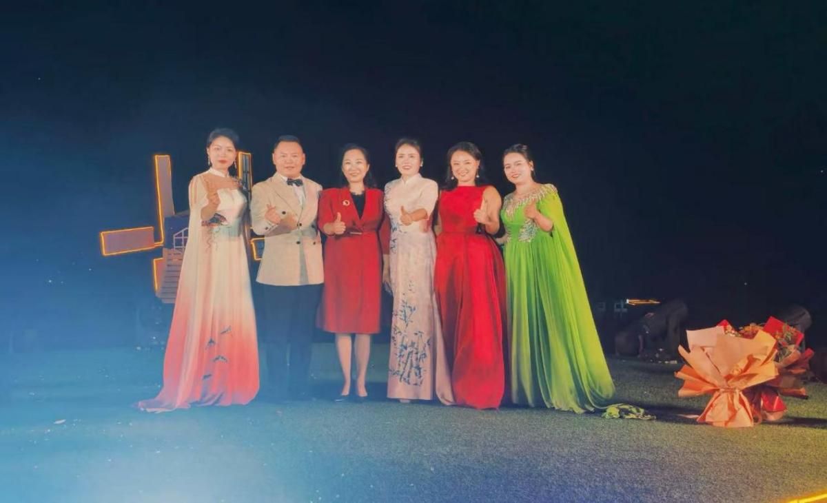 稻浪和鸣 艺润乡土｜我院教师受邀参演安康市平利县大贵镇儒林梯田音乐会